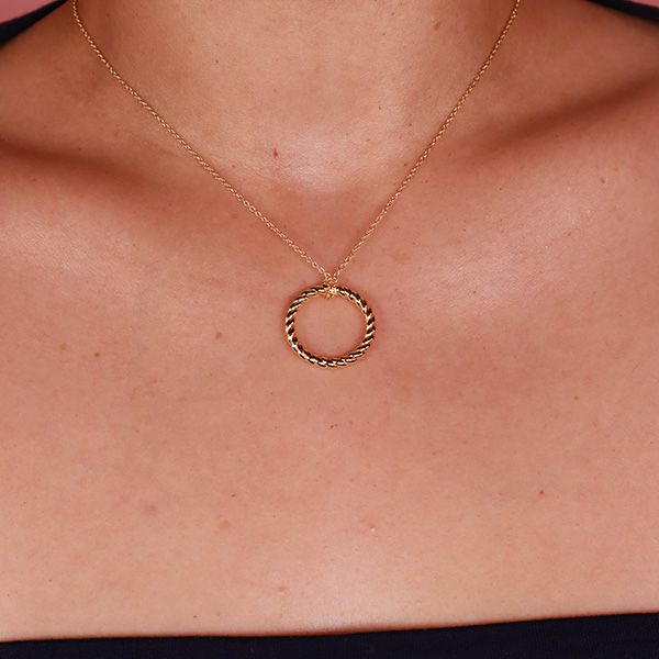 Golden Twist Circle Necklace